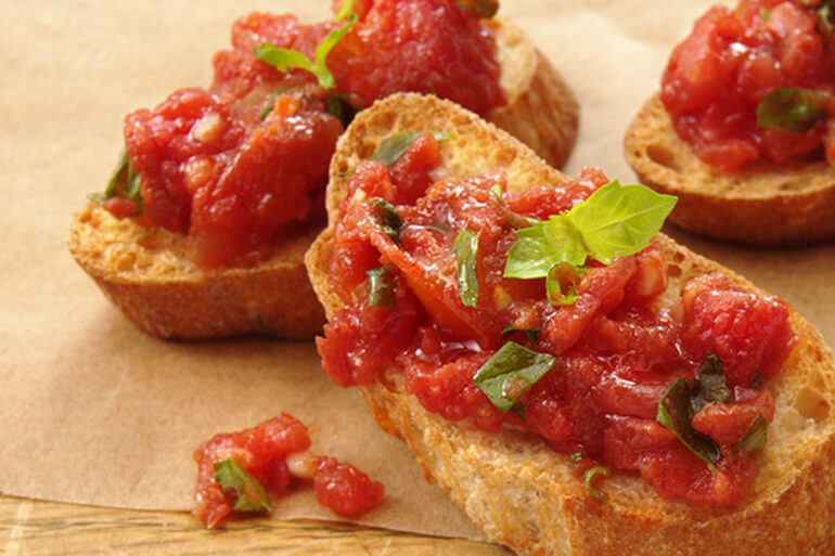 Bruschetta With Diced Tomatoes Recipe | Muir Glen CA